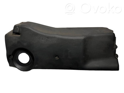 Engine cover (decorative trim)