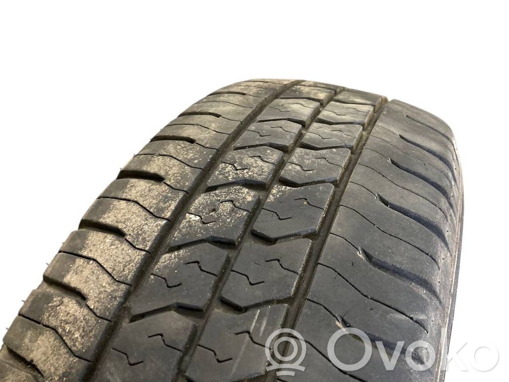 R15 rezerves ritenis