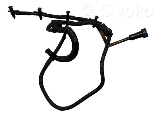 Caurule (-es) / šļūtene (-es)