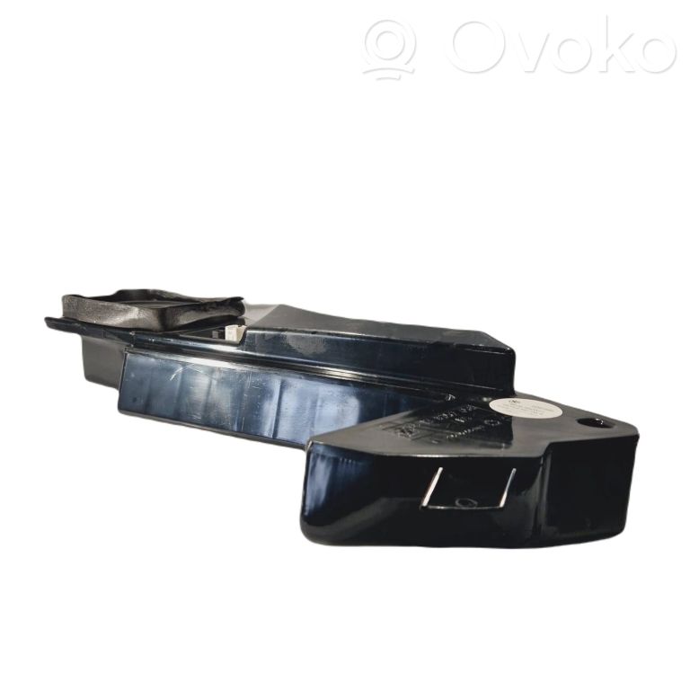 Skaļrunis (-i) priekšējās durvīs