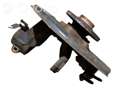 Priekšējā riteņa rumbas vārpstas šarnīrs (stupica, capfa)