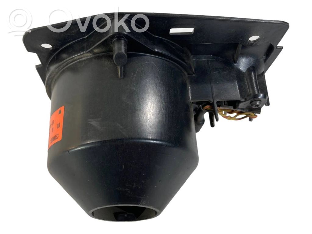 Skaļrunis priekšējā panelī