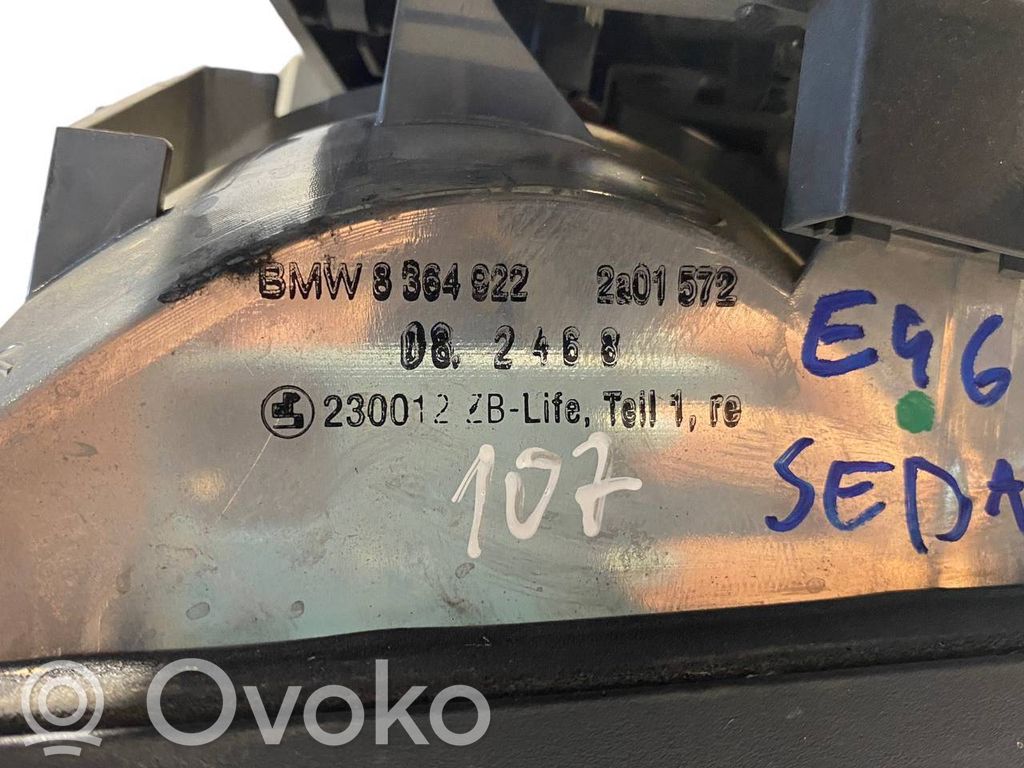 Aizmugurējais lukturis virsbūvē