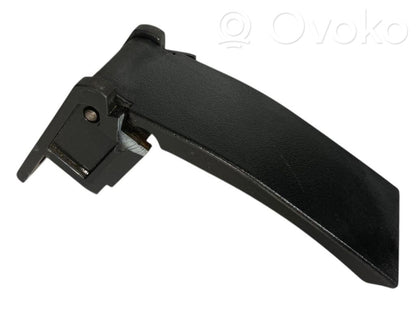 Aizmugurējā sēdekļa sliedīte (-es)