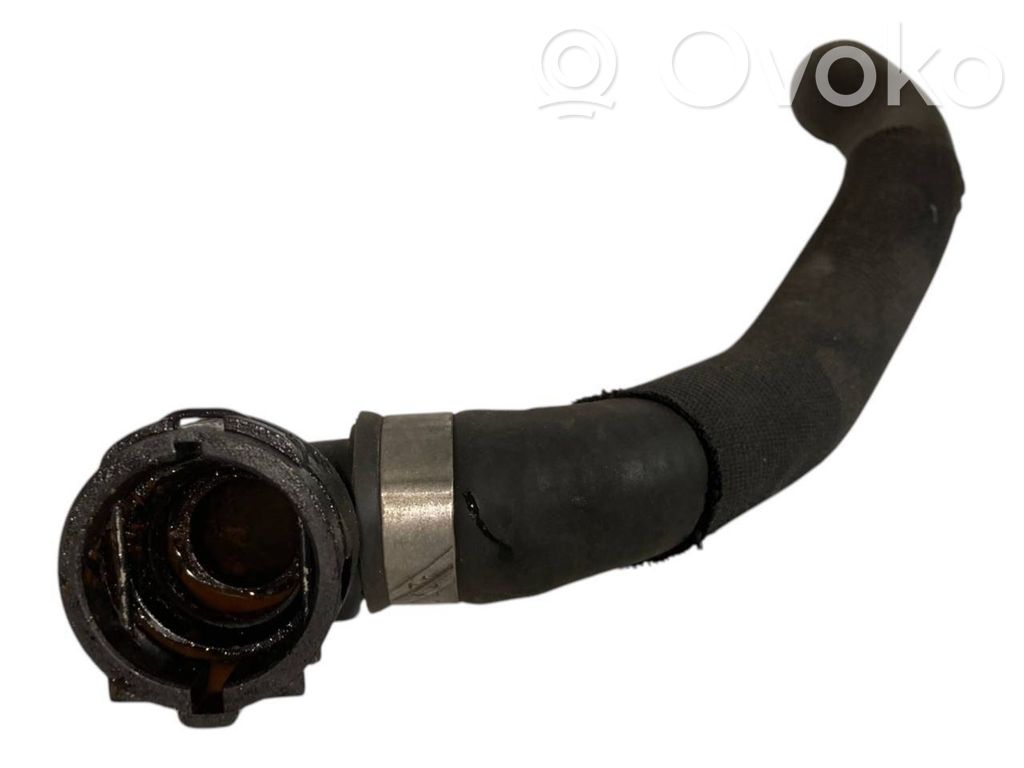 Caurulīte (-es) / šļūtene (-es)