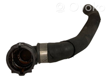 Caurulīte (-es) / šļūtene (-es)