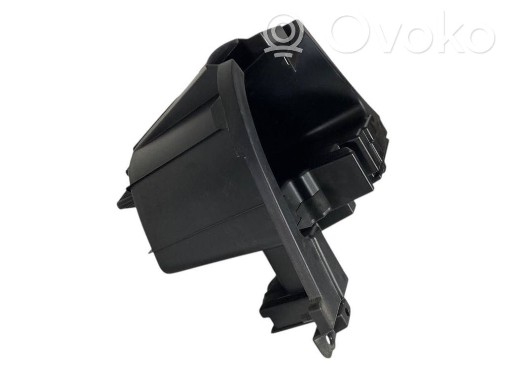 Mantu nodalījums stumbrs