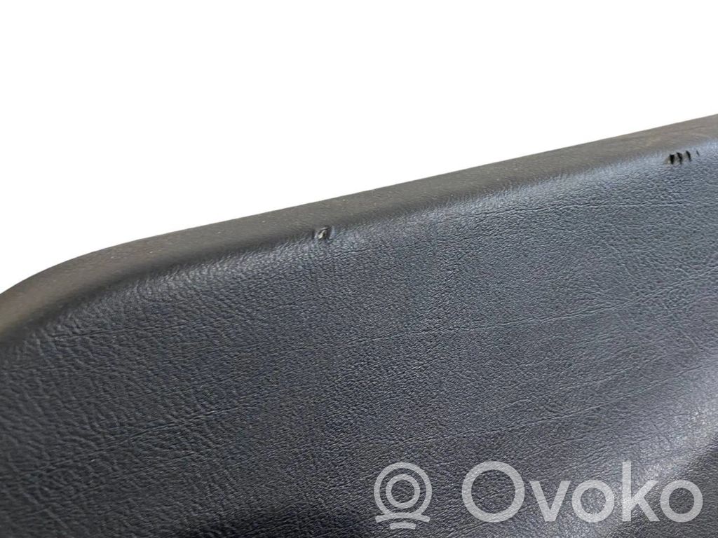 Priekšējo durvju apdare