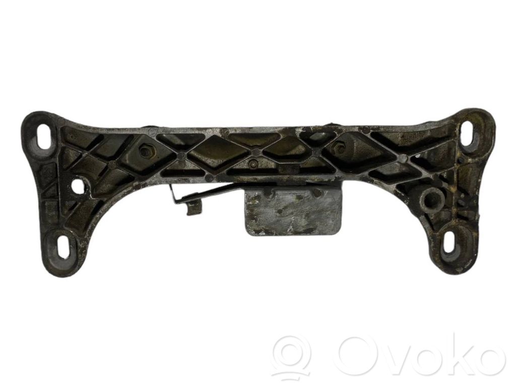 Кронштейн крепления трансмиссии