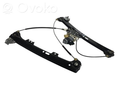 Priekšpusē elektriskā loga pacelšanas mehānisma komplekts