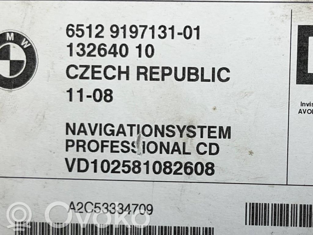 Radio / CD/DVD atskaņotājs / navigācija