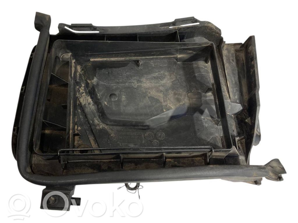 Air filter box