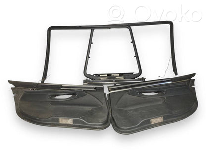 Apšuvums aizmugurējām durvīm