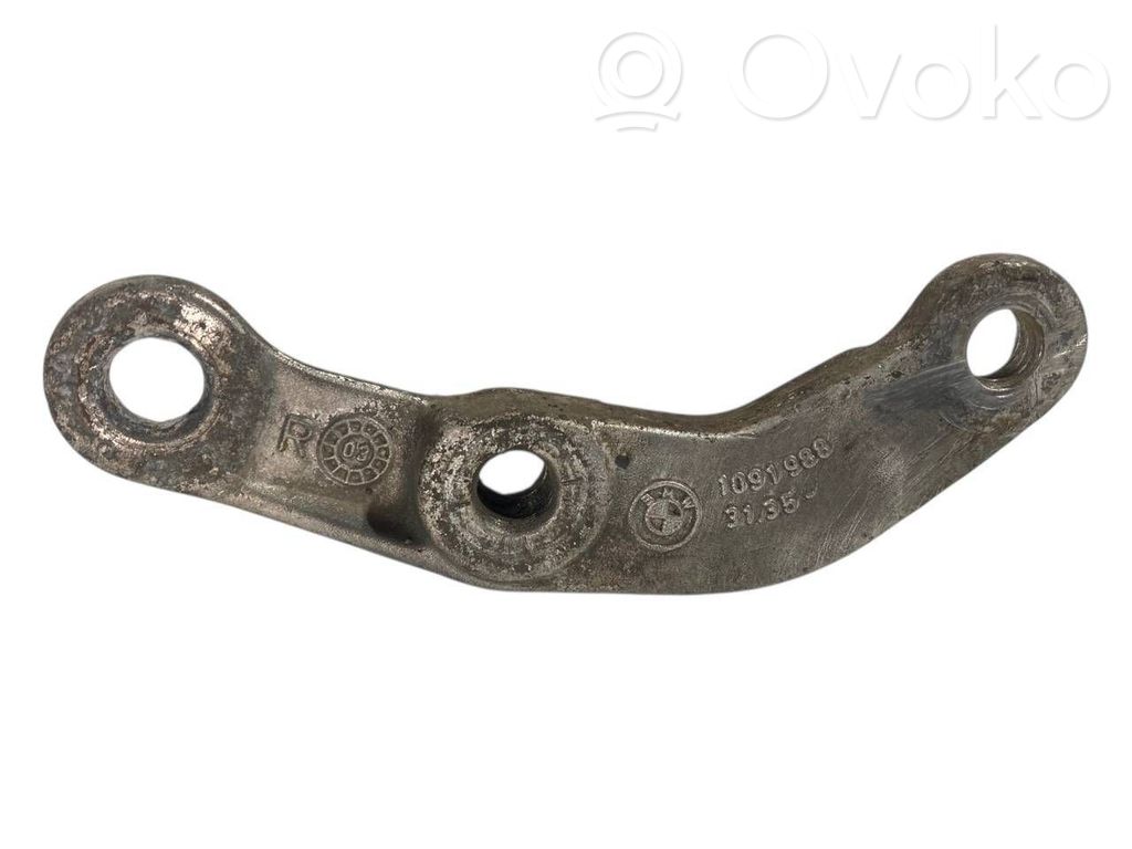 Stabilizatora stiprinājums (priekšā)