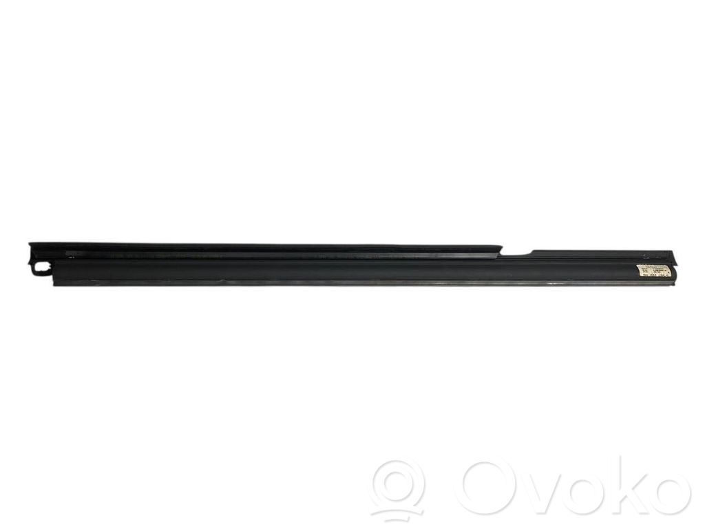 Elektrisks aizmugurējā loga aizkars