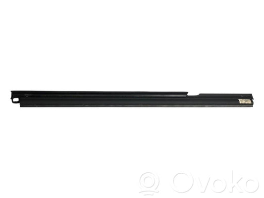 Elektrisks aizmugurējā loga aizkars