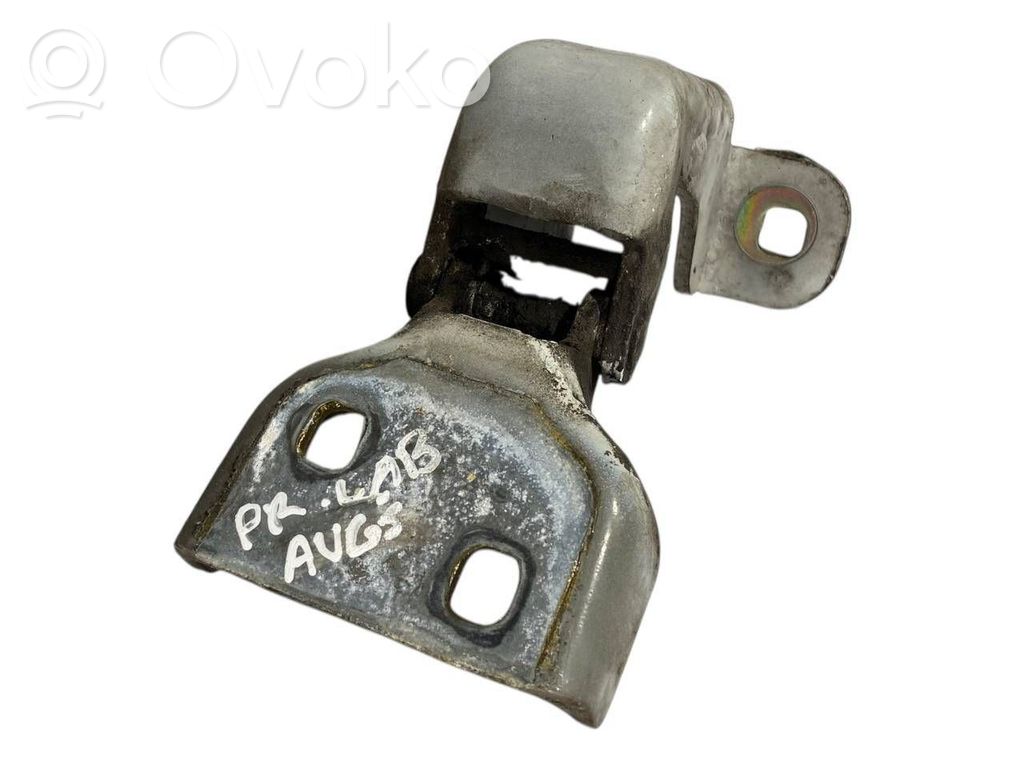 Priekšpusē augšējā vira (eņģe)