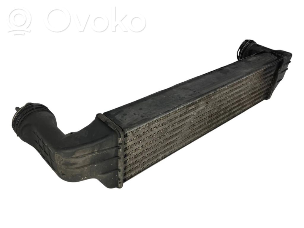 Starpdzesētāja radiators