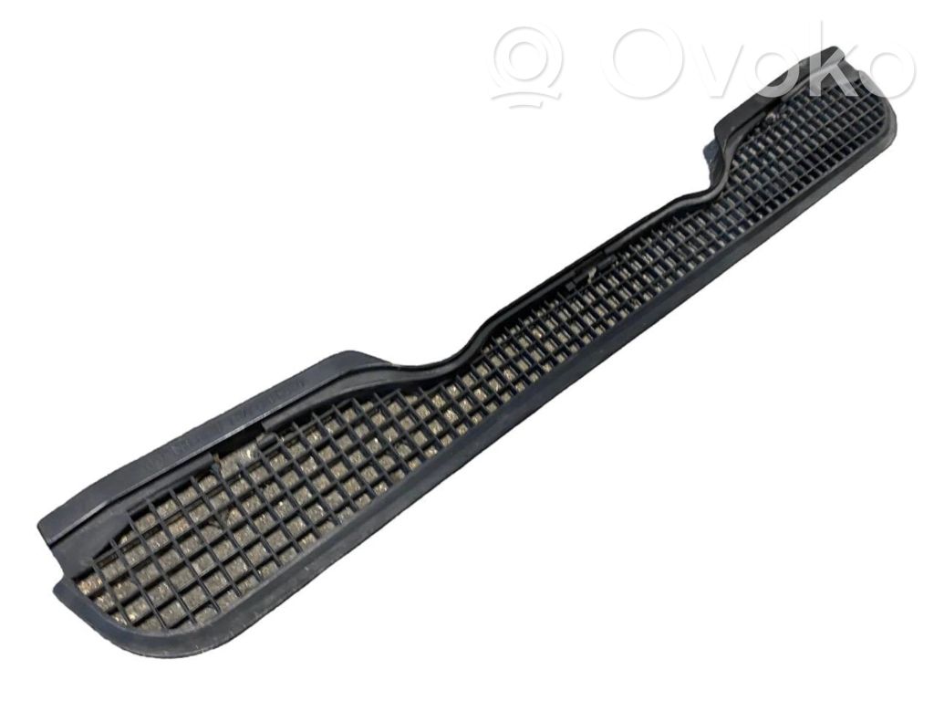 Оконная воздушная решетка