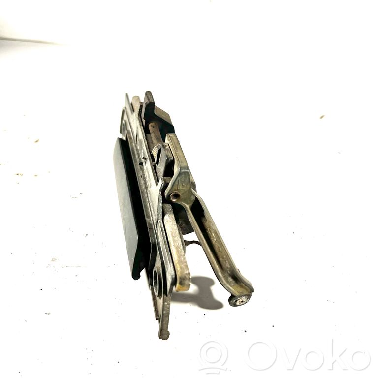 Внешняя ручка открывания