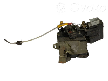 Замок сзади