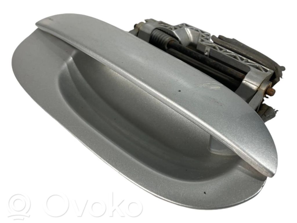 Внешняя ручка открывания