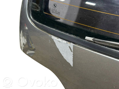 Задняя крышка (багажник)