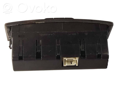 Gaisa kondicioniera / klimata kontroles / salona apsildes vadības bloks (salonā)