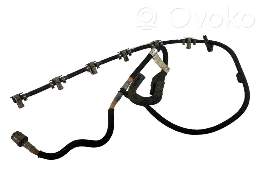 Degvielas caurulīte (-es)