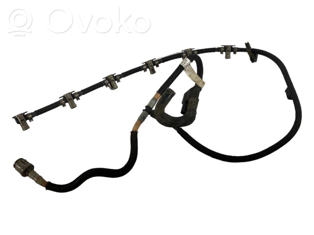 Degvielas caurulīte (-es)