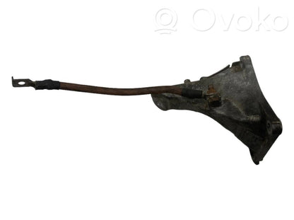 Engine mounting bracket