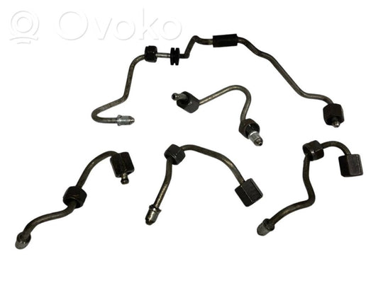 Degvielas caurulīte (-es)