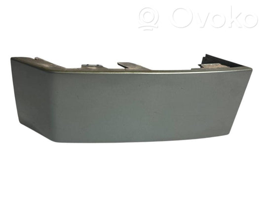 Aizmugurējā luktura dekoratīvā apdare