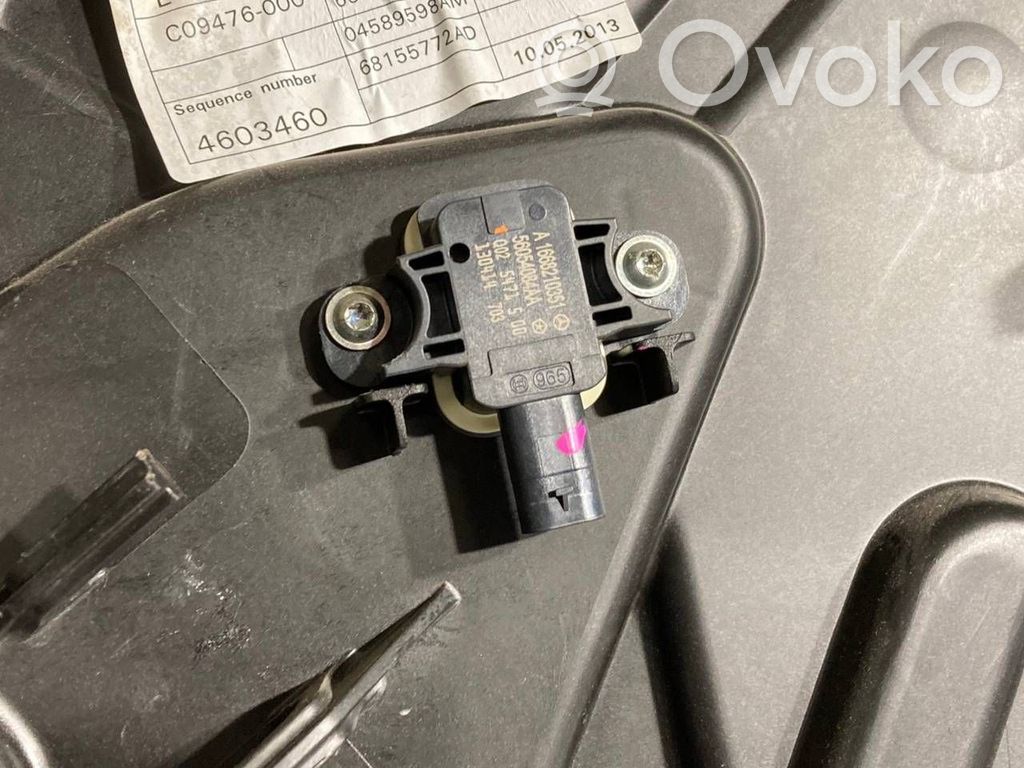 Priekšpusē elektriskā loga pacelšanas mehānisma komplekts