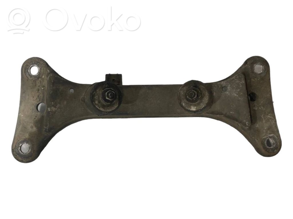 Transmission mounting bracket