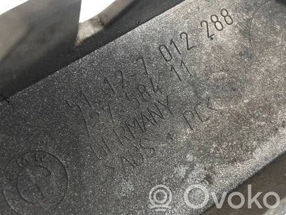 Aizmugurējā luktura dekoratīvā apdare