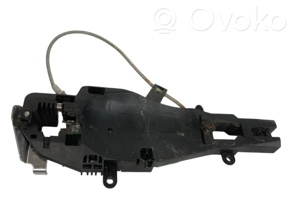 Turētājs / kronšteins ārējam atvēršanas rokturim