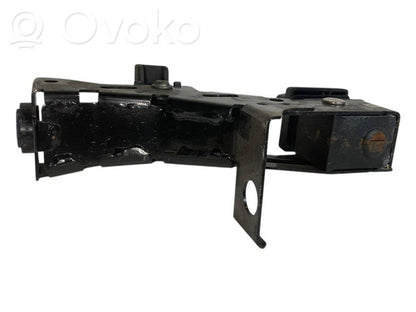 Roof lock