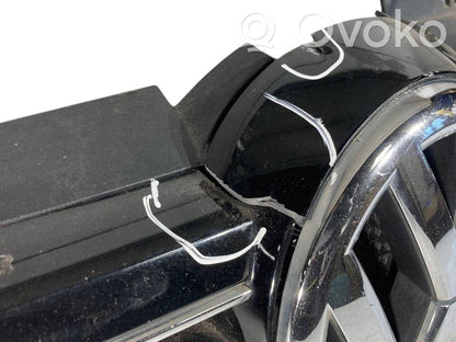 Priekšējais režģis