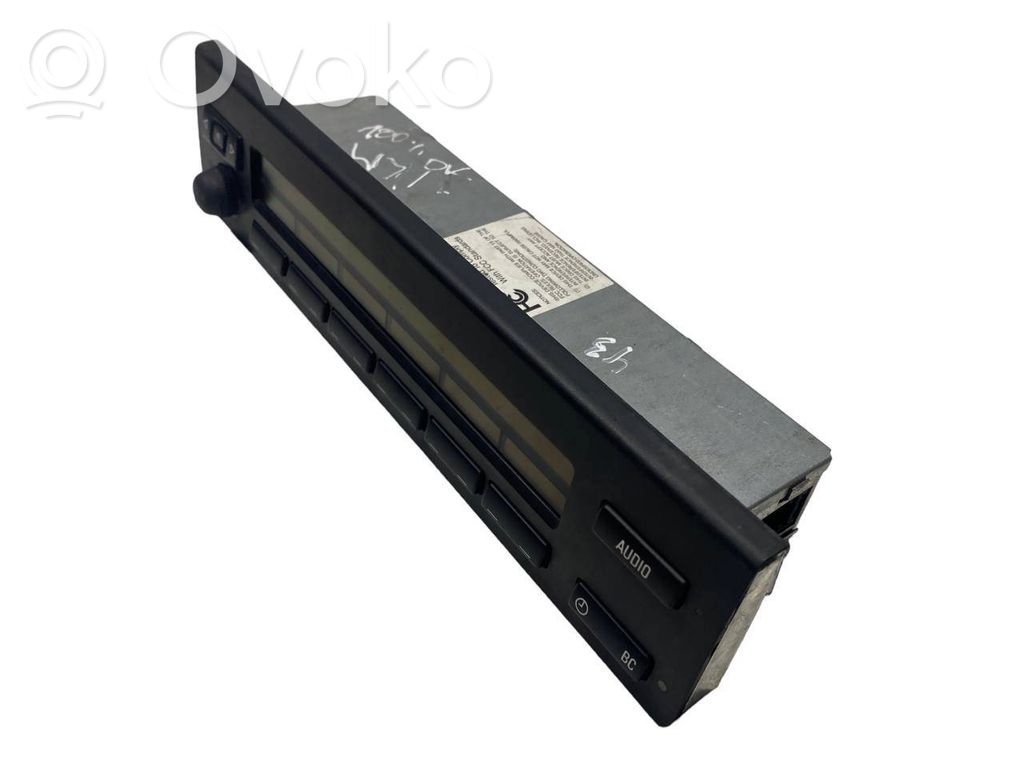 Radio / CD/DVD atskaņotājs / navigācija