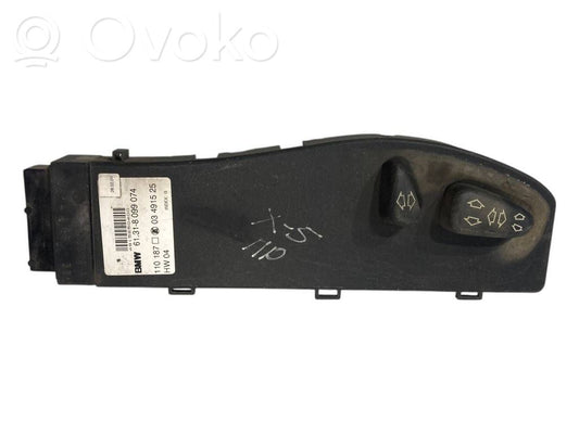 Seat adjustment switch(es)