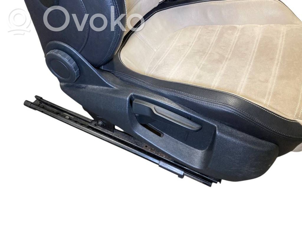 Sēdekļu komplekts