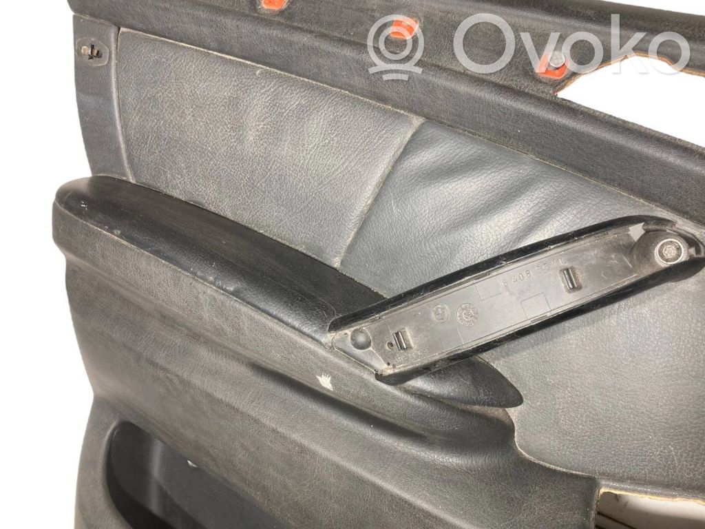 Priekšējo durvju apdare