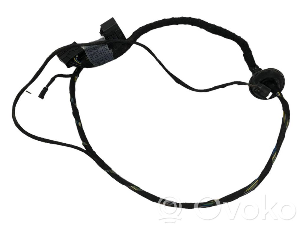 Priekšējo durvju vadu instalācija