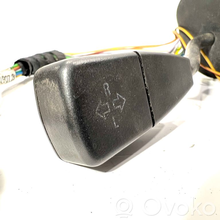 Pagrieziena signālu / lukturu sviria