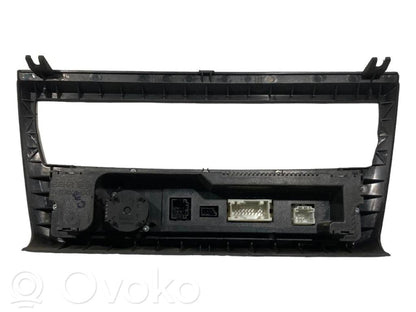 Air conditioning / climate control / interior heating control unit (in the passenger compartment)