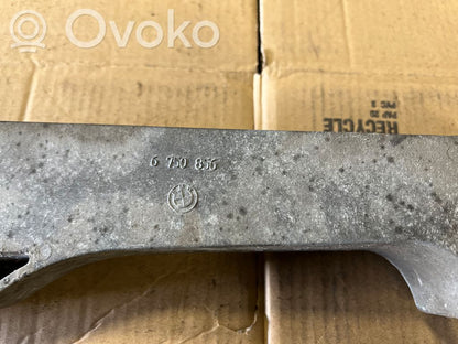 Transmission mounting bracket