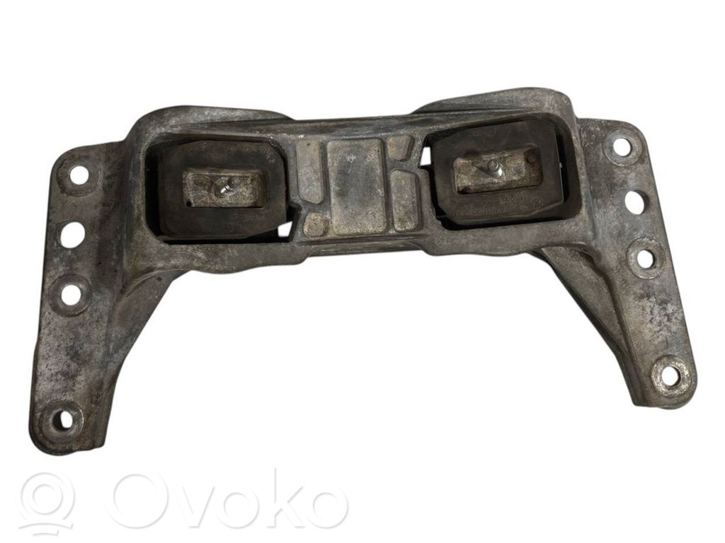 Кронштейн крепления трансмиссии