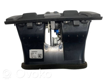 Aizmugurējā gaisa - ventilācijas reste