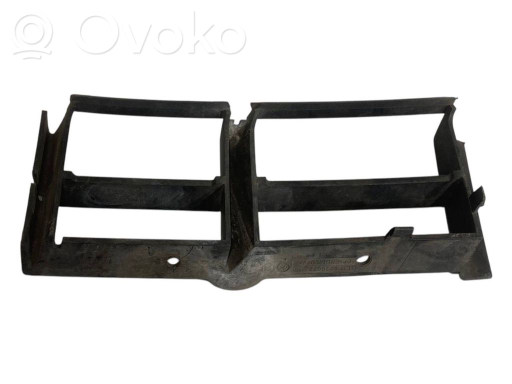 Apakšējais režģis (trīsdaļīgs)